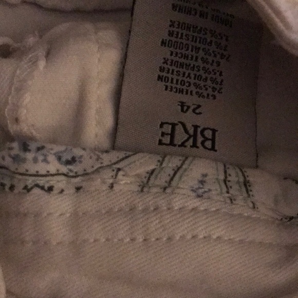 Bke size 24 white shorts - Picture 4 of 4